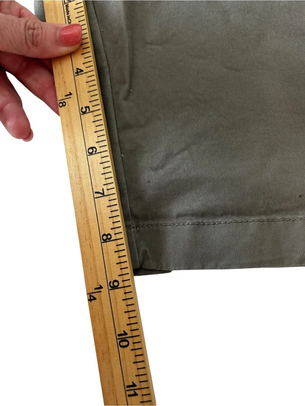 Tommy Hilfiger Men’s Gray Flat Front Chino Shorts Sz 32